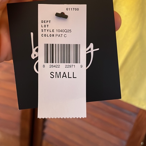 Yellow blouse - Picture 4 of 5